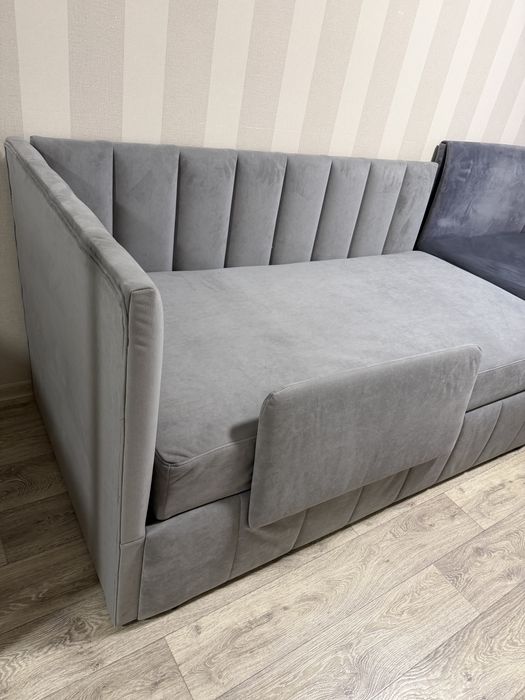 Дитяче мʼяке ліжко