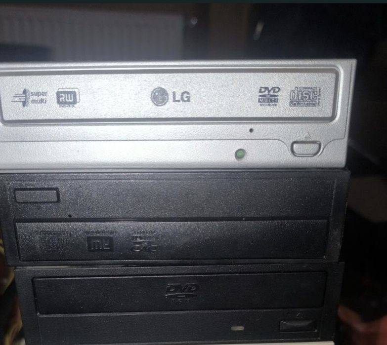 Napęd Optyczny DVD/CD/floppy Do Komputera Stacjonarnego. Cena za szt