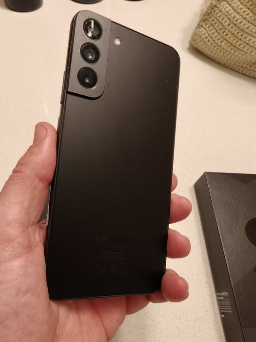 Samsung S22 + em bom estado, ecrã original, com capa de proteção.