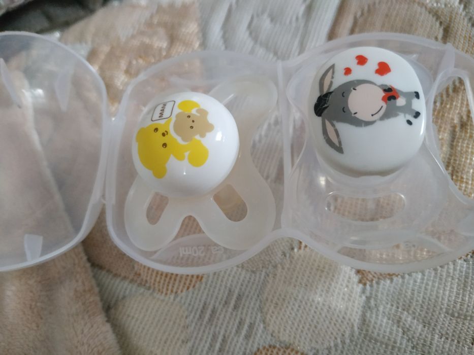 Пустушки в контейнері NUK mam 0-6 міс, 2 шт