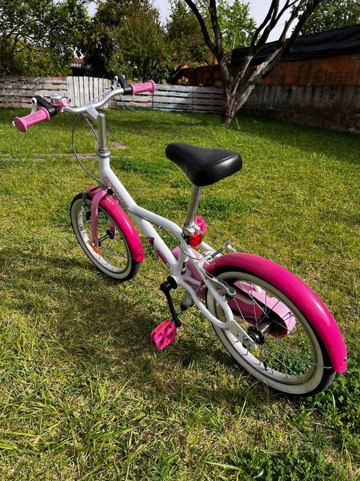 Bicicleta B'Twin 16" Docto Girl – A Bicicleta Ideal (e Segura) para as Primeiras Aventuras!