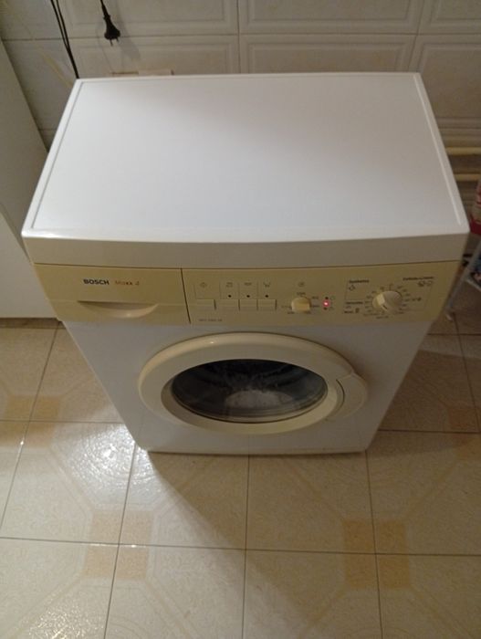 Продам пральная машинка стиральная Bosch maxx