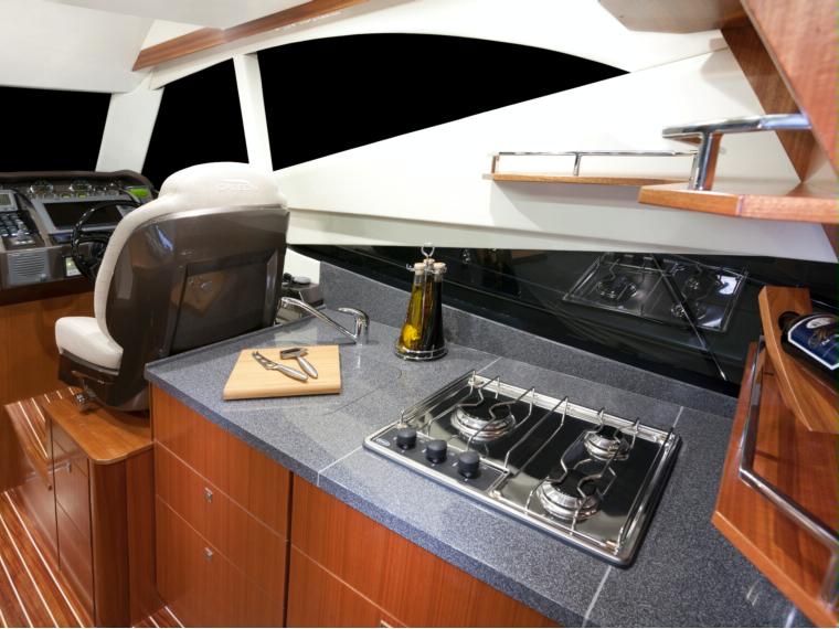 Яхта Galeon 340 FLY