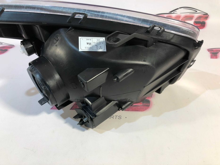 Farol Frente Otica TOYOTA RAV 4 ESQUERDO TYC