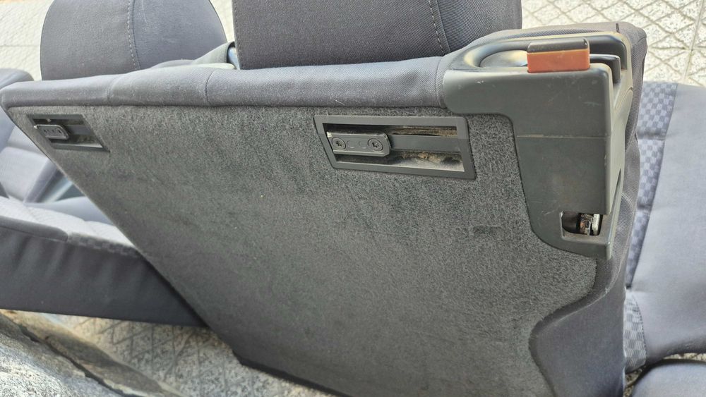 Conjunto Completo Bancos Rebatíveis Audi A4 B5 8D Sedan Avant 1995 a 2001