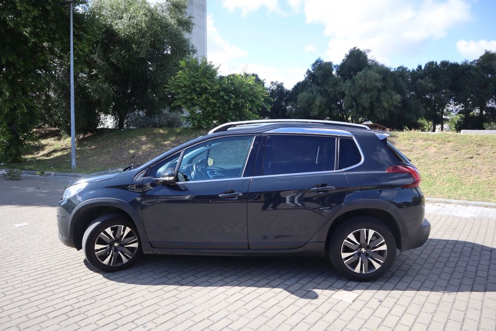 Peugeot 2008 1.2 PureTech 110 Allure
