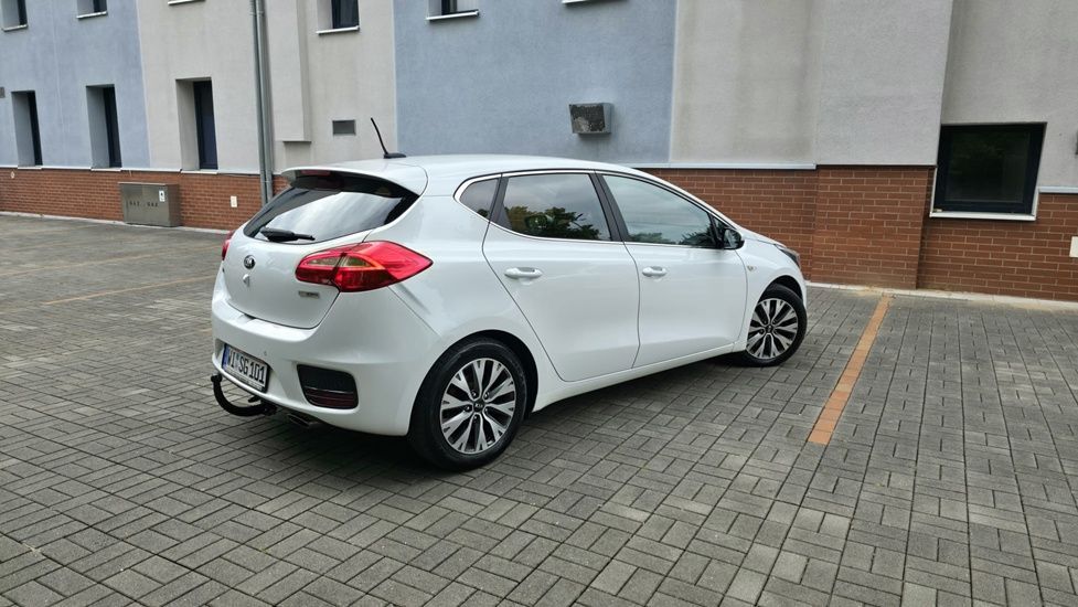 Kia Ceed Ledy  Nawigacja Kamera Serwis Do Końca