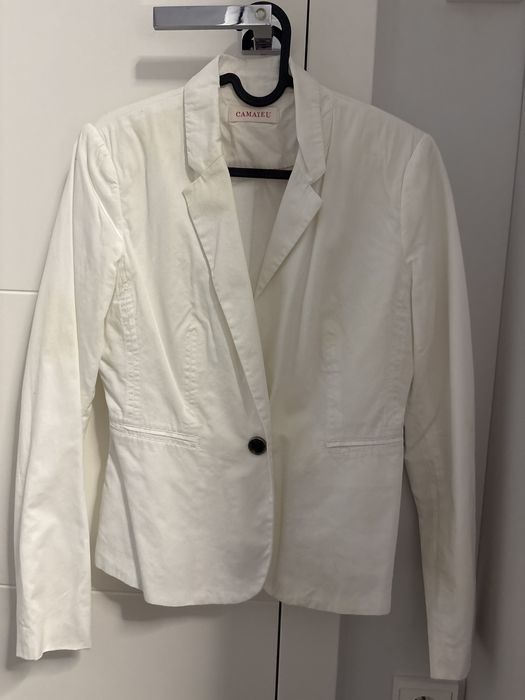 Biała marynarka Camaieu rozmiar 38