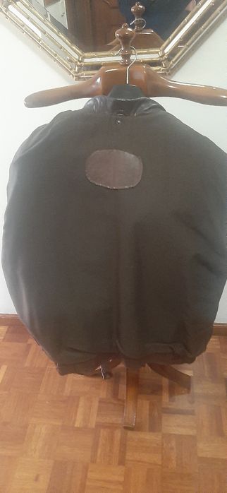 Casaco de couro em bom estado