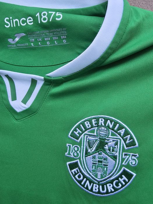 Camisola de jogo oficial assinada L Miller(internacional Australiano)