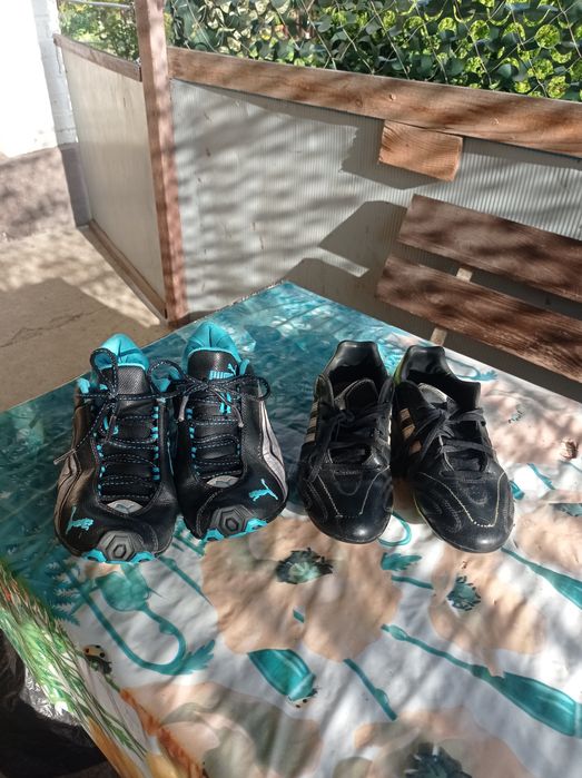 Футзалки пума 40р. Копки адідас 38 р.