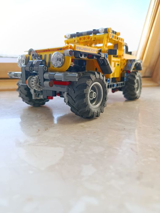 Lego Jeep 42122.