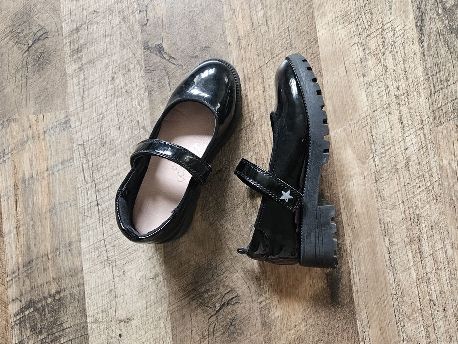 Buty eleganckie czarne pantofelki 30