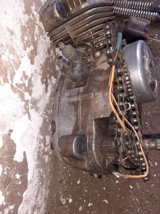 Продам мотор от верховини