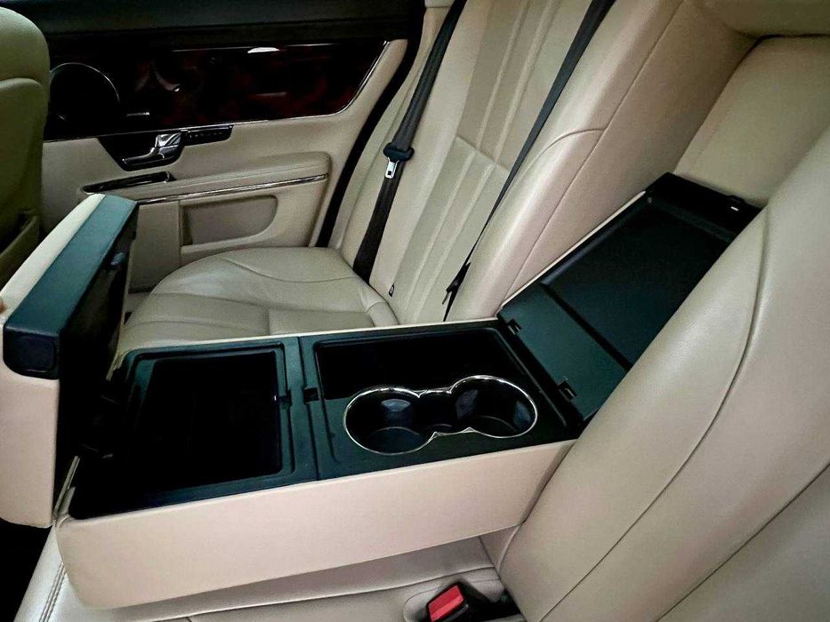 Продам Jaguar XJ 2013 - 3.0 бензин RWD Premium - відмінний стан