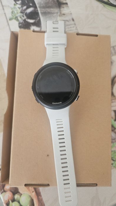 Продам Garmin swim 2