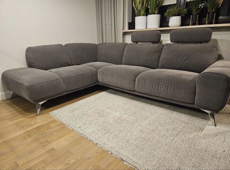 piekny szary naroznik