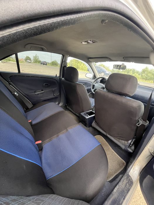 Поодам Mitsubishi Carisma 2000