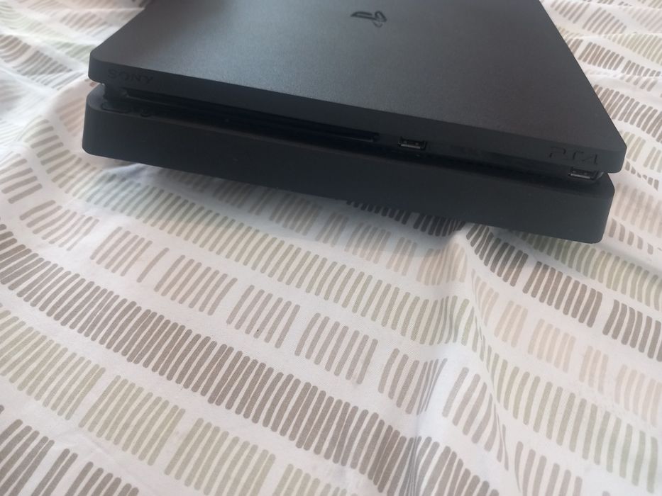 Ps4 Slim  nova boa em nom estado