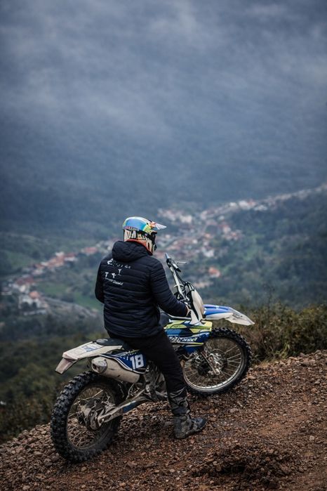 Husaberg FE 450 PRONTA PARA O MATO