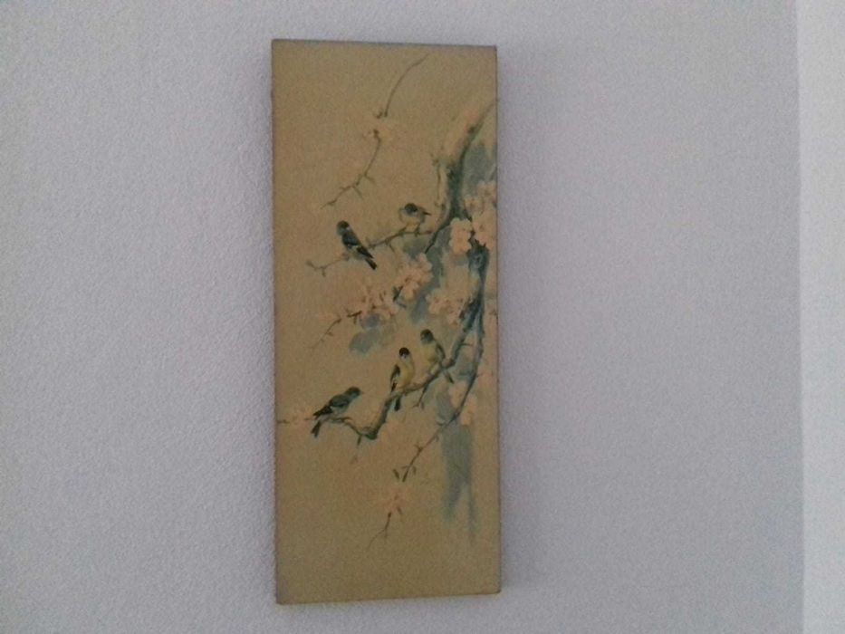 Very beautiful antique frame. Like new.