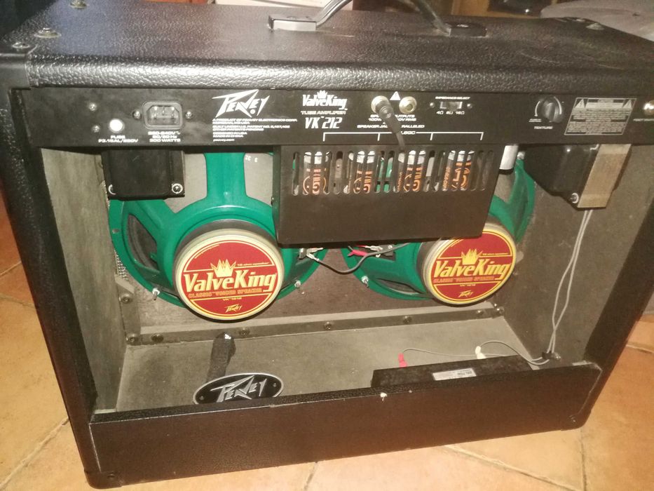 Amplificador a Válvulas Guitarra Eléctrica  Peavey Valveking 100 VK212