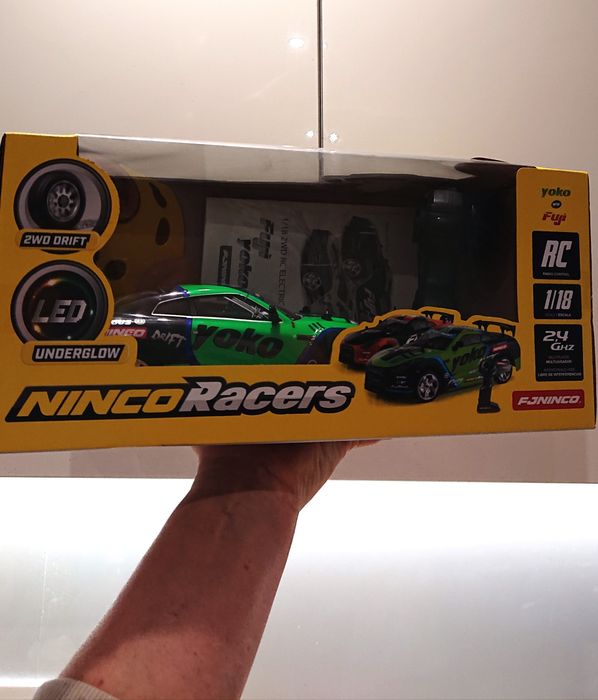 Carro com comando Rally brinquedo rapaz boy prendas