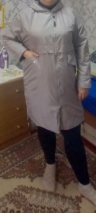 Жіноча осіння куртка