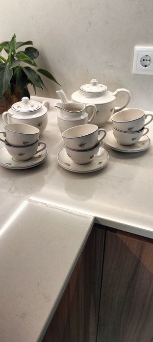 Meio serviço de chá em excelente estado