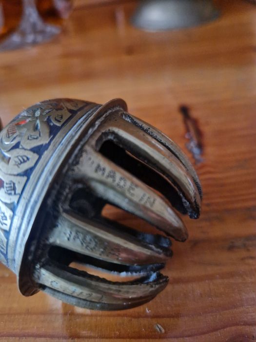 Mosiężny dzwonek pazurkowy