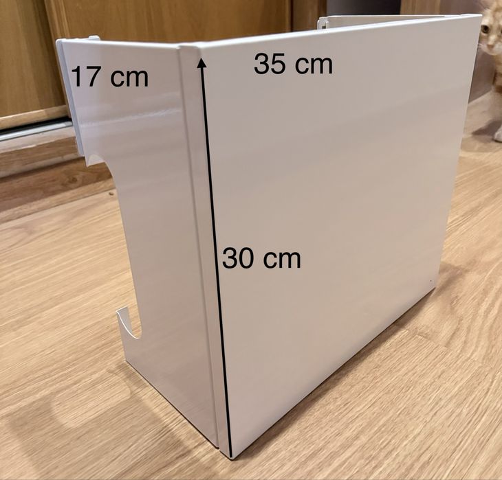 Tapa tubos em metal de cor cinzenta