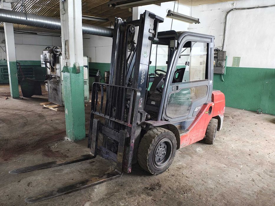 Wózek widłowy TOYOTA . Typ 52-8FDJF35.