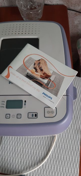 Хлібопічка Philips