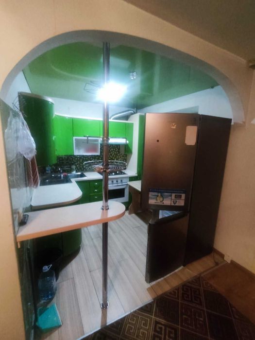 Продам 2-х комнатную на Соцгороде