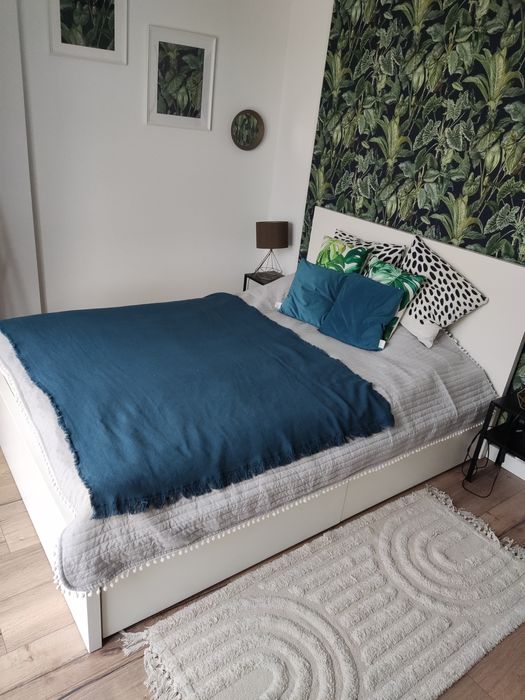 Łóżko do sypialni 140x200 (z materacem)