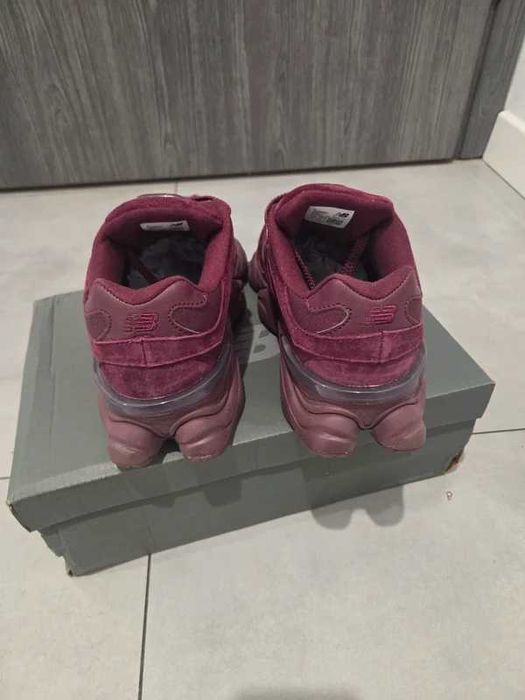 New Balance 9060 Burgundy R.40.5