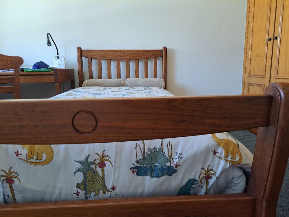 Cama solteiro estilo cerne