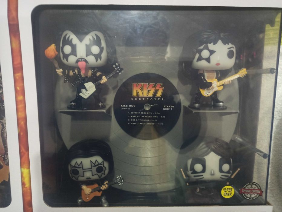 Funko pop selados banda kiss special edition glows in the dark