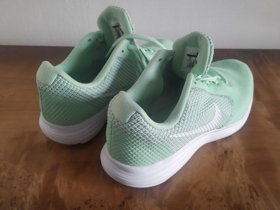ButyNr39 Nike Revolution3 Damskie