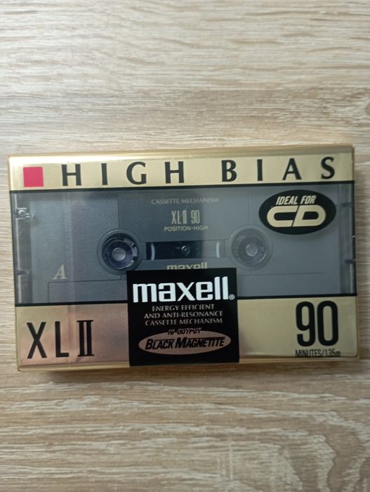 Аудио кассета maxell XLII 90