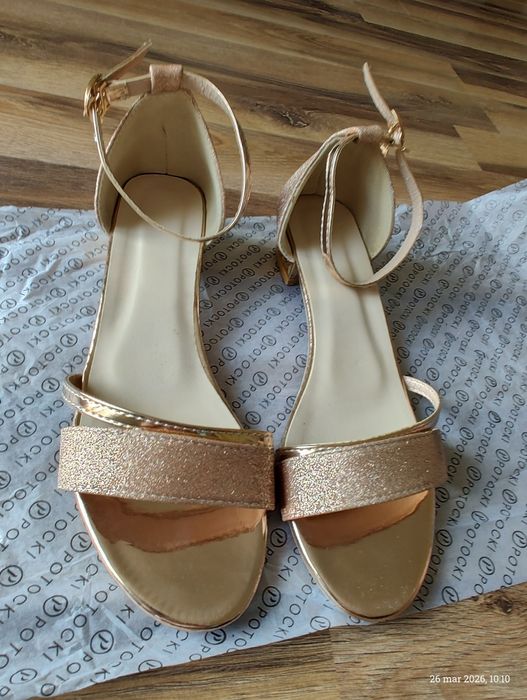 Buty, sandały jak Nowe