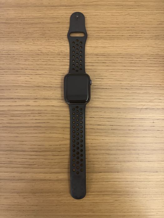 Apple Watch Series 4 GPS 44mm