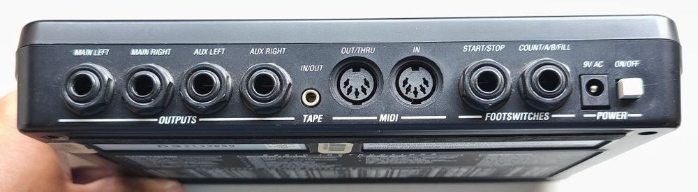 Caixa de ritmos ALESIS SR-16