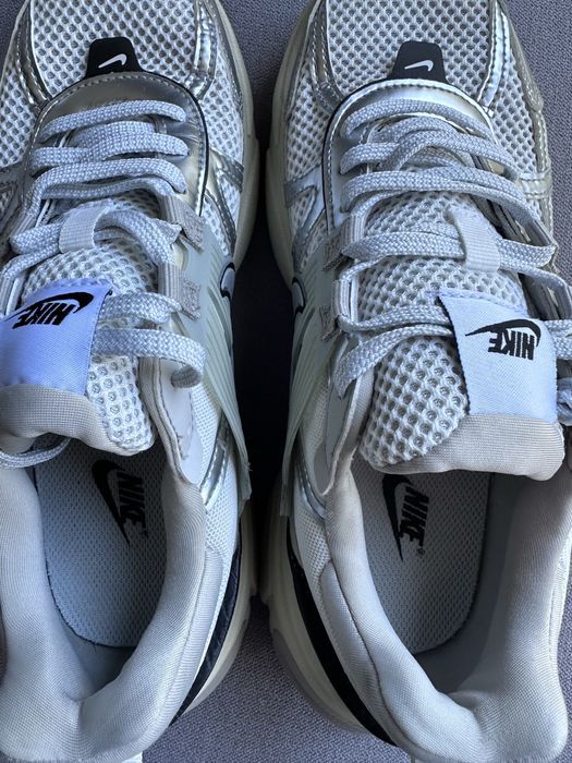 Оригінал Nike V2K Run Summit White Metallic Silver, рощмір 39