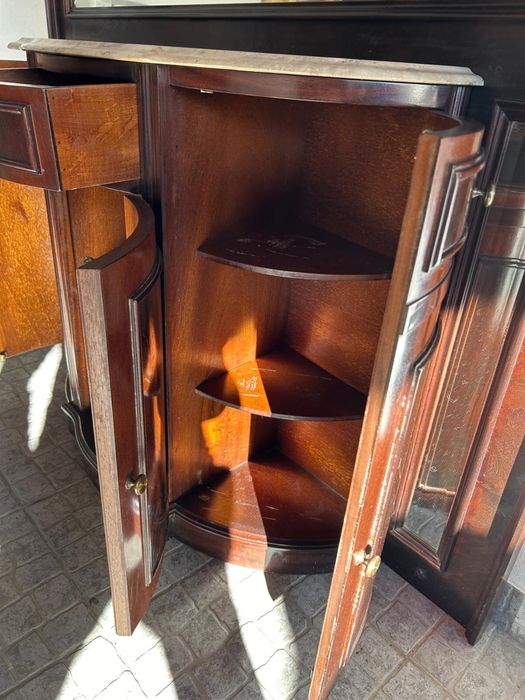 Sapateira  de corredor em optimo estado