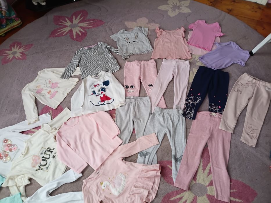 Лосінита кофточки  на весну на дівчинку2-3 роки