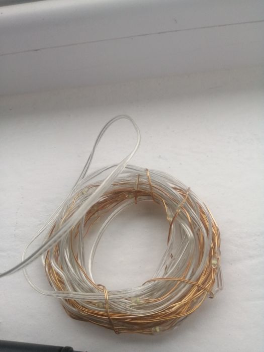 Гирлянда на сонячній панелі.