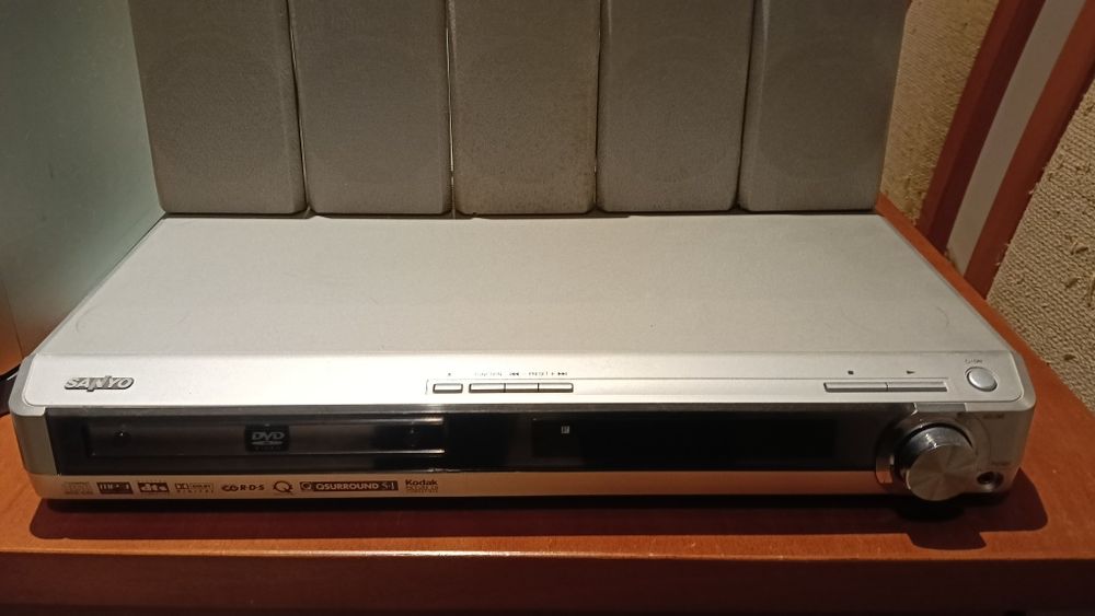 Sistema de som surround SANYO