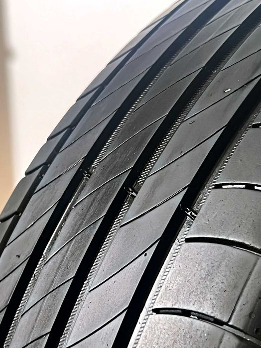 Pneus Michelin e-Primacy - 205/55/19 - Excelentes