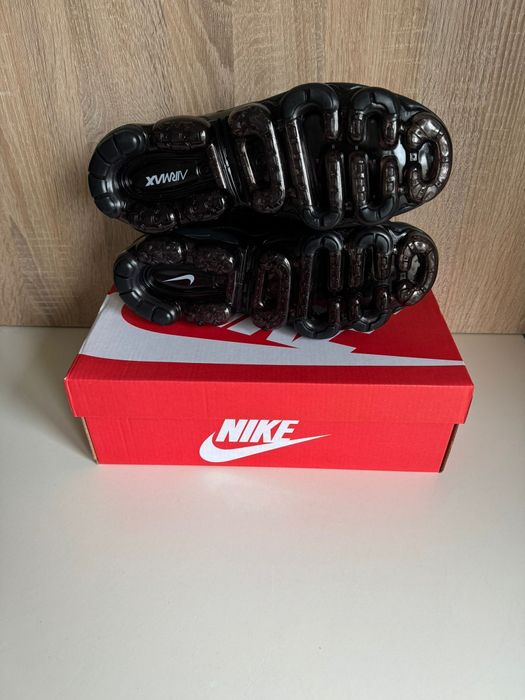 Nowe buty Nike Air Vapormax Plus Rozmiar 43
